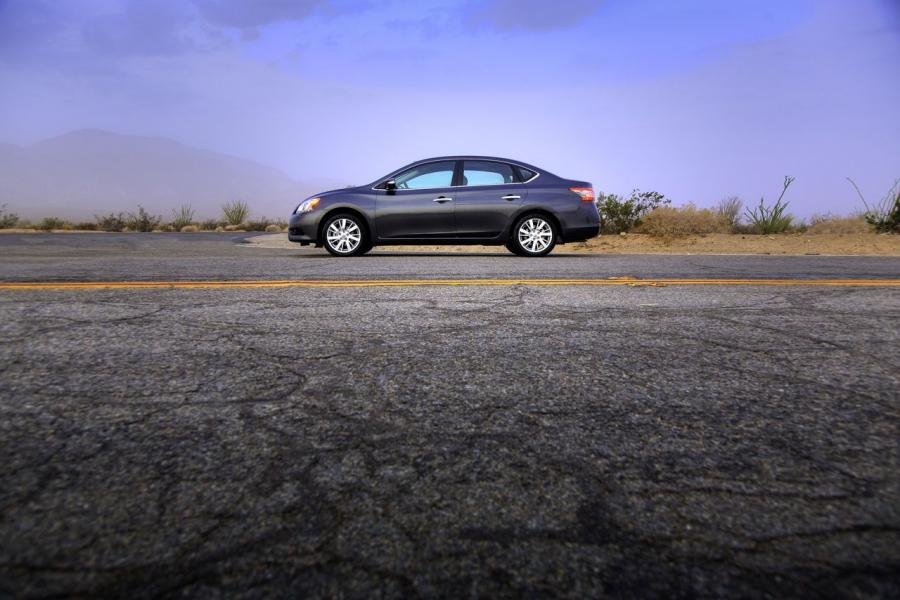  Nissan Sentra 2013 года  (фото 5 из 74)